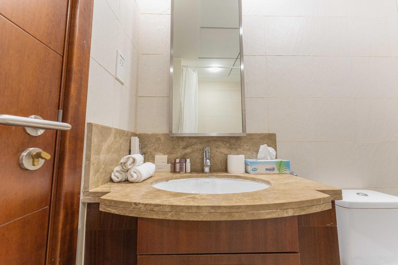 First Class Studio With Dubai Downtown Boulevard View Apartment Екстериор снимка
